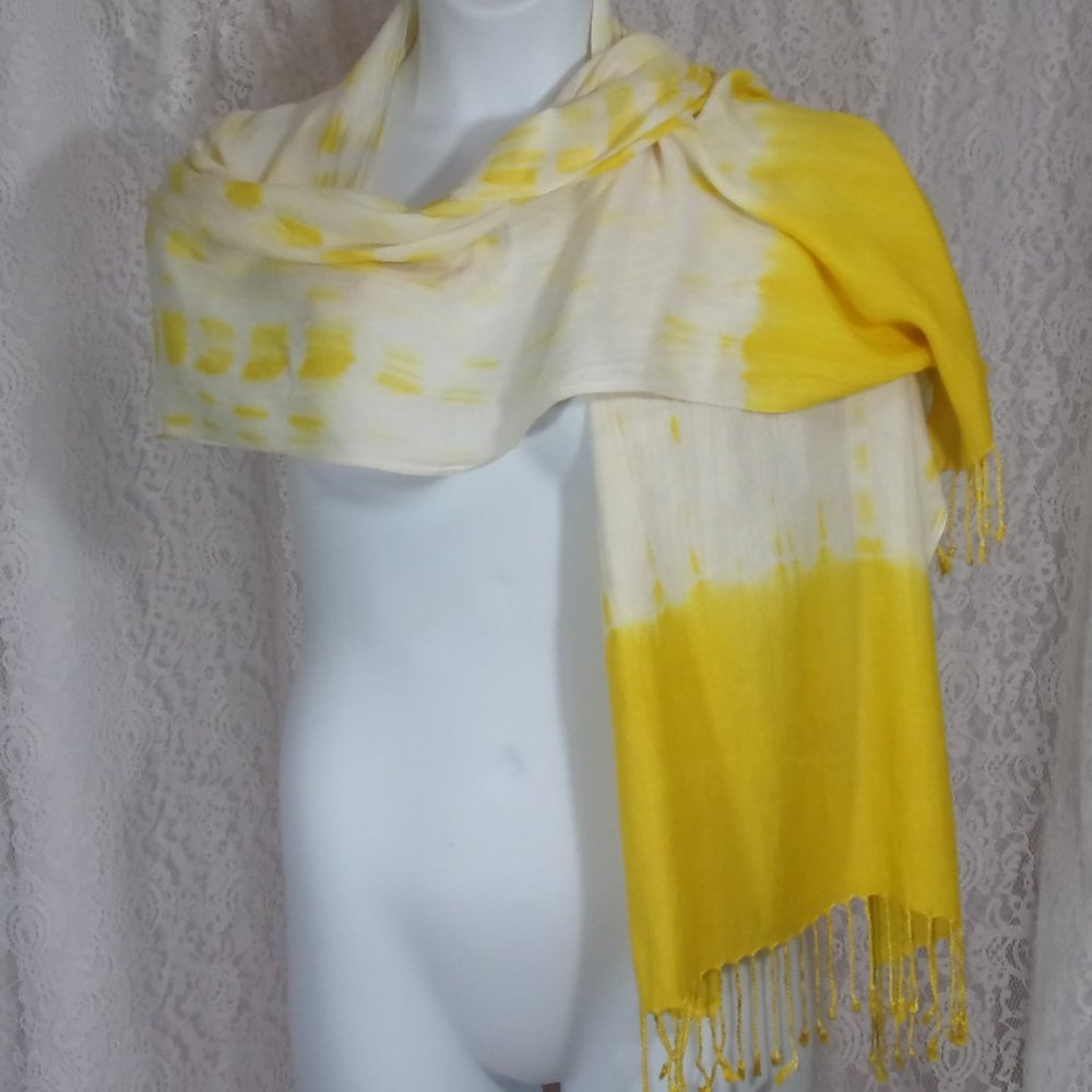 Oversized Scarf Yellow Tie Dyed NWOT